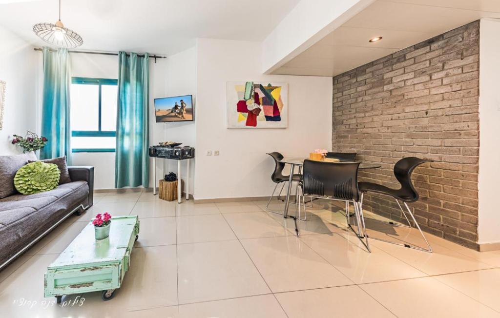 Luxury Apartment On The Lake 티베리아 외부 사진